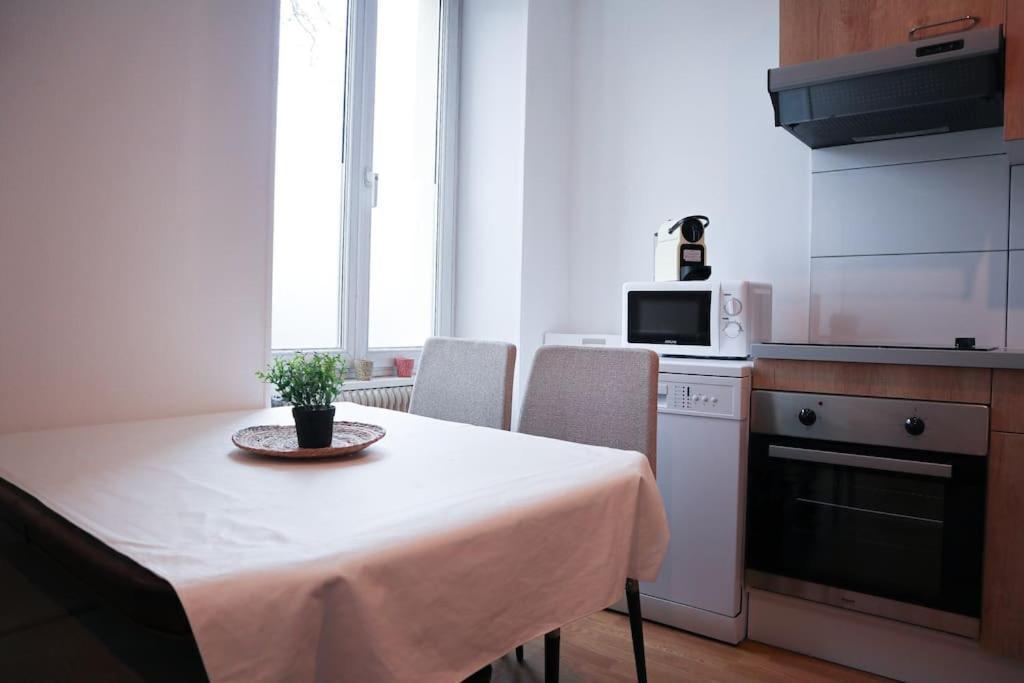 Appartement Entier, Proche Tram-Train Et Commodites, Parking Gratuit مُلووز المظهر الخارجي الصورة